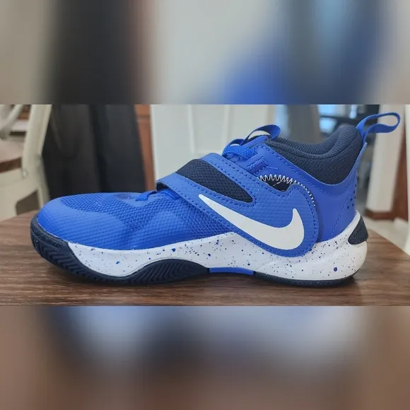Nike sneakers in royal blue