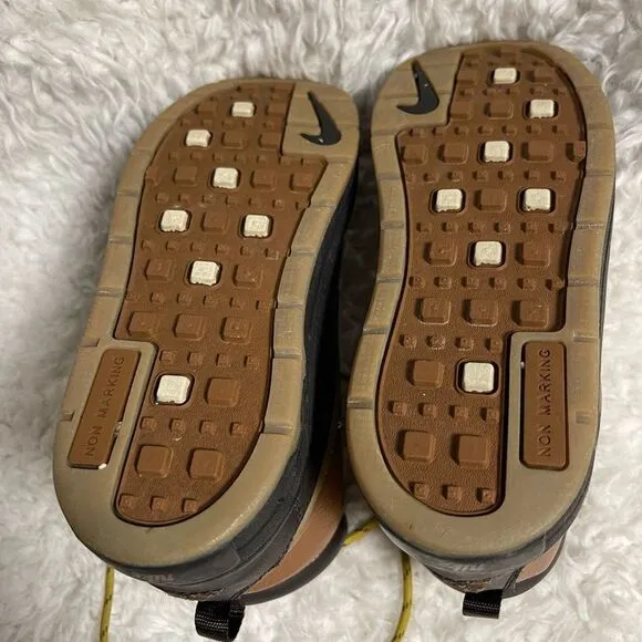 Nike Woodside ACG All Weather Kids Boots Tan / British 415079-200. Size 2Y