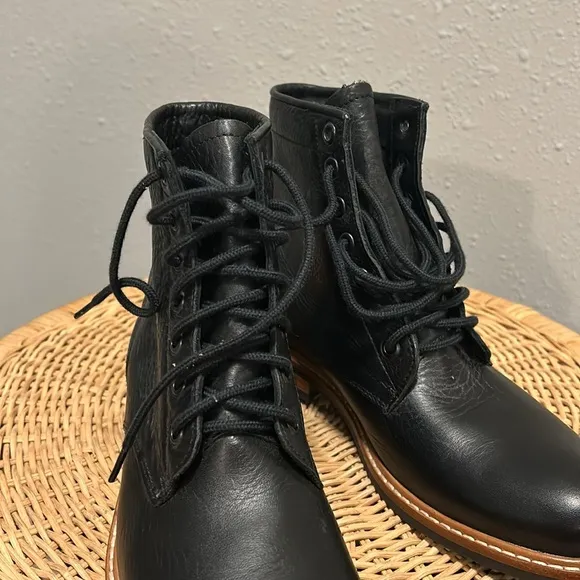 Nisolo Amalia All Weather Black Leather Boots Lace Up 7.5