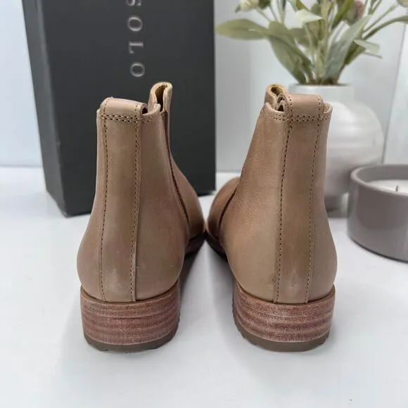 Nisolo Eva Everyday Chelsea Leather Ankle Boots Almond Pull On Women's US 5