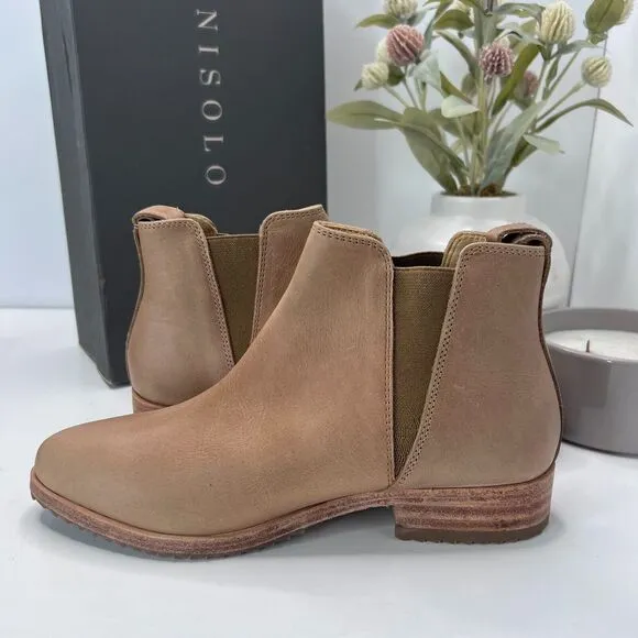 Nisolo Eva Everyday Chelsea Leather Ankle Boots Almond Pull On Women's US 5