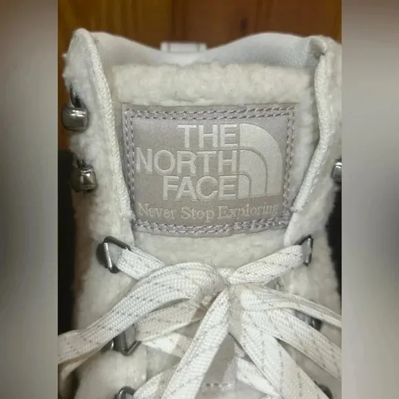 North Face Back-to-Berkeley IV High Pile Sherpa Boots Grey/White Women’s 10.5