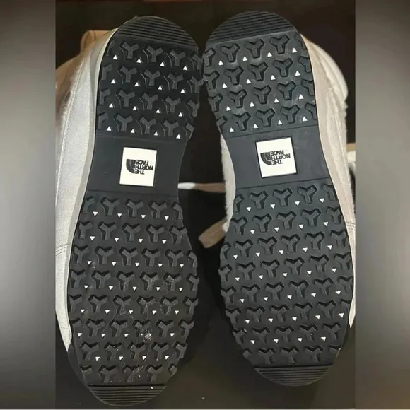 North Face Back-to-Berkeley IV High Pile Sherpa Boots Grey/White Women’s 10.5