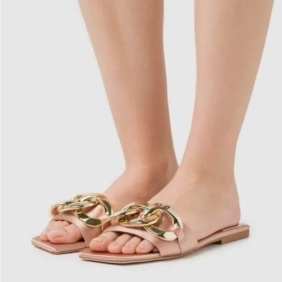 NWB Jeffrey Campbell Women's Danae Chain Flat Sandals Rose Gold Satin Size 5.5M