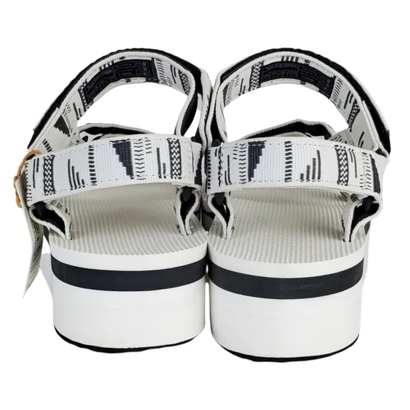 NWB Teva womens flatform universal strappy platform sandals chara bright white