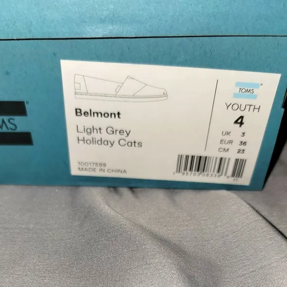 👧🏾🐱🩰NWB TOMS Girls Belmont Holiday Cats Flats👧🏾🐱🩰 Size: 4Y