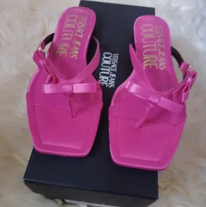 NWB, VERSACE JEANS COUTUREPink Millie Sandals