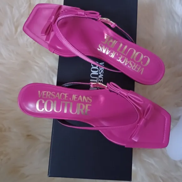 NWB, VERSACE JEANS COUTUREPink Millie Sandals