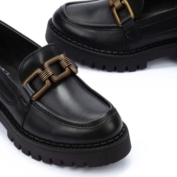 NWOB AVILESPlatform Leather Loafers Size 36