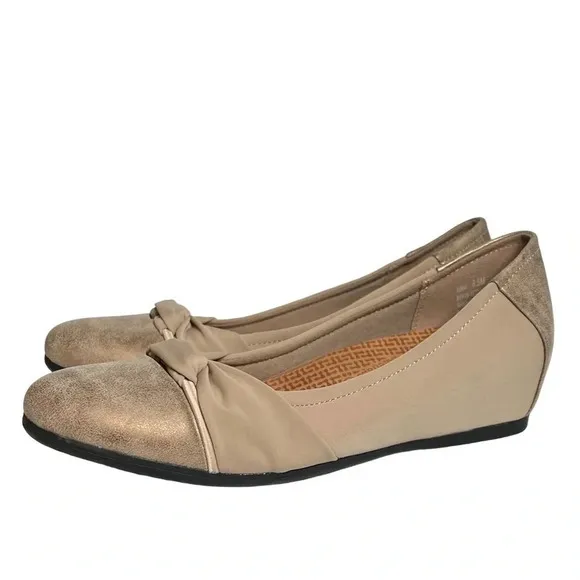 NWOB BareTraps | Hidden Heel Mitsy Flats Slip On Flats Posture Beige