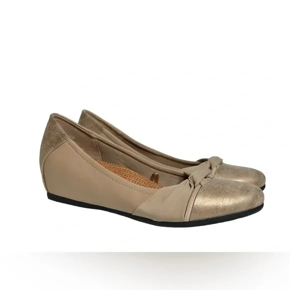 NWOB BareTraps | Hidden Heel Mitsy Flats Slip On Flats Posture Beige
