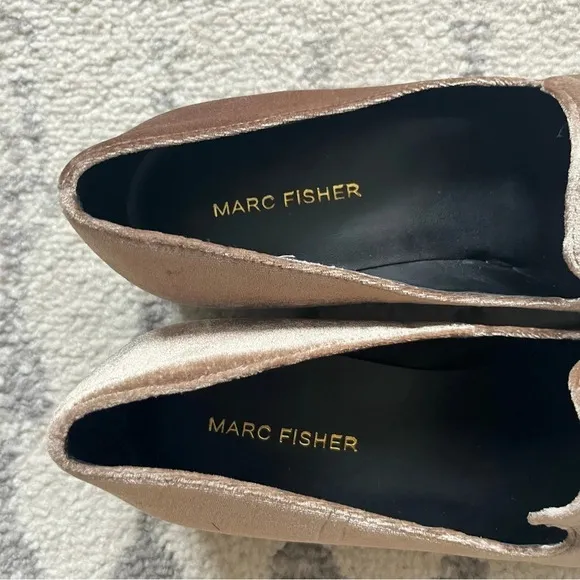 NWOB MARC FISHER Traycee Velvet Loafer