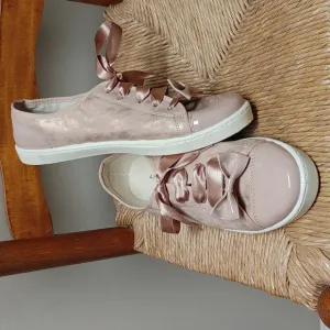 NWOB Mauve &amp; Gold Shimmer André Sneakers Sz 41 euro 10 US