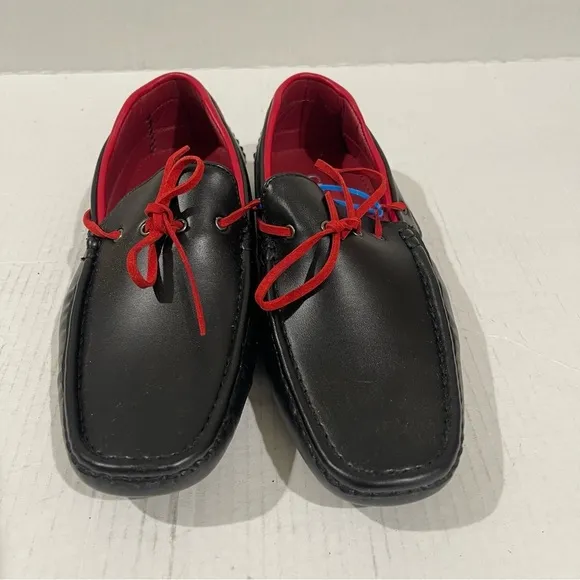 NWOB Men’s Black Loafers Slip On Shoes Set Of 2 Size 9 US NEW!