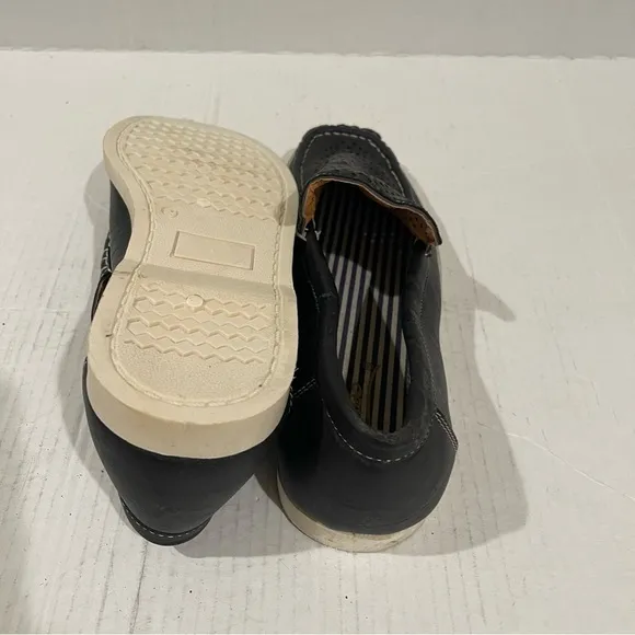 NWOB Men’s Black Loafers Slip On Shoes Set Of 2 Size 9 US NEW!