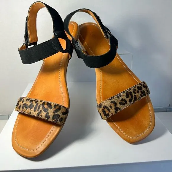 NWOB Authentic UGG Sandals