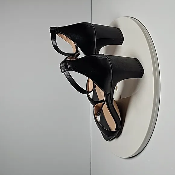 NWOT 27 Edit Naturalizer Iriss Heel Sandal Ankle Strap Square Leather Black 7