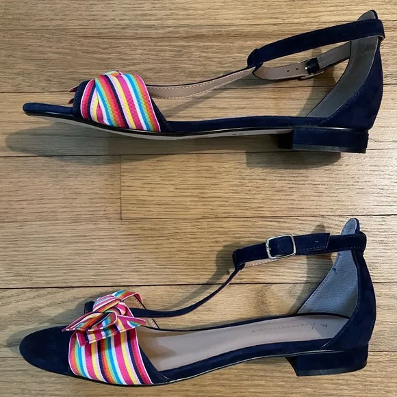 NWOT - ANTHROPOLOGIE “Elenore” Navy Blue Suede T-Strap Sandals with Bows / Sz 9