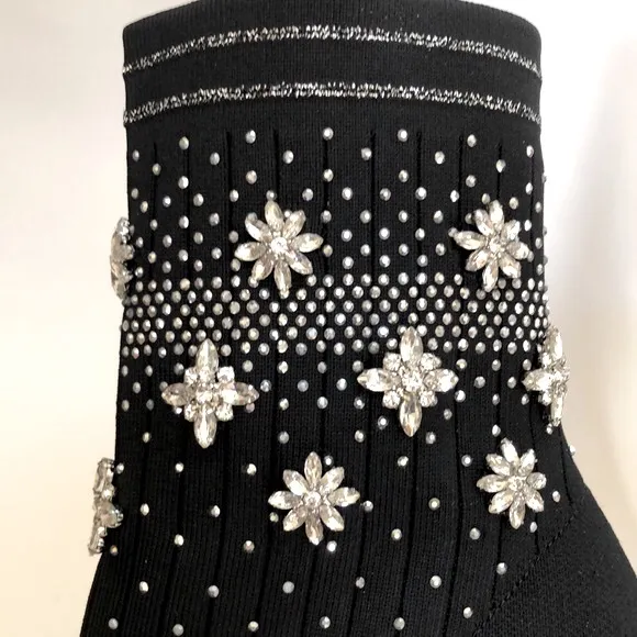 NWOT Badgley Mischka VIVI rhinestone sock booties. Sz 6. Glistening jewels.Black