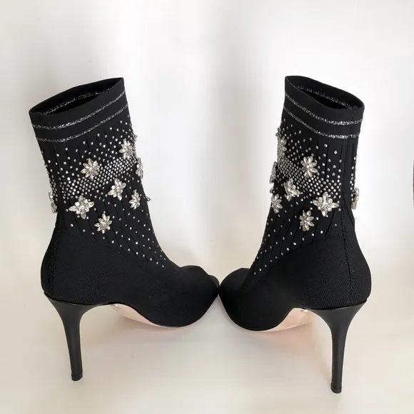NWOT Badgley Mischka VIVI rhinestone sock booties. Sz 6. Glistening jewels.Black