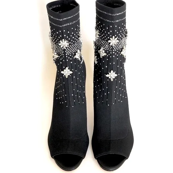 NWOT Badgley Mischka VIVI rhinestone sock booties. Sz 6. Glistening jewels.Black