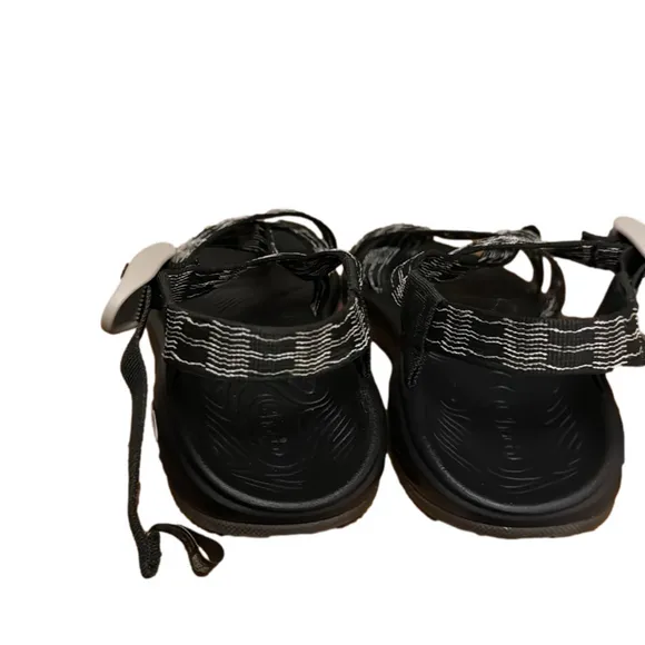 NWOT CHACO Z Cloud Hiking Strappy Classic Sandals Black White Size 10