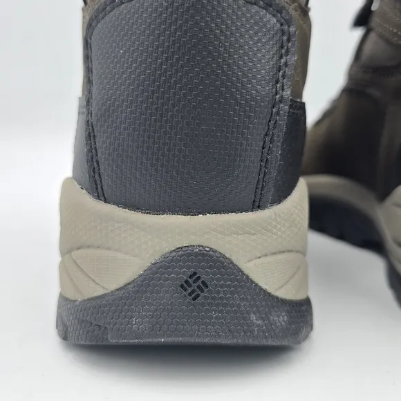 NWOT Columbia Women’s Newton Ridge™ Plus Waterproof Hiking Boots, Size 6