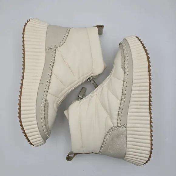 NWOT Dolce Vita Devlin Platform Zip-Up Sneakers, Ivory Nylon, Women's 8.5