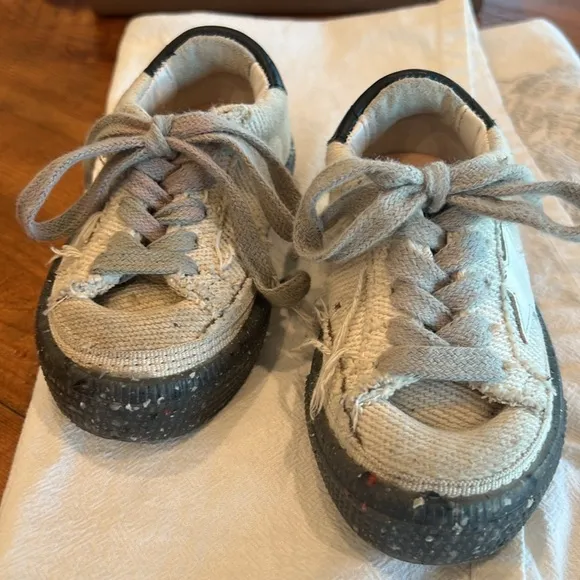 NWOT Golden Goose Toddler Sneakers size 20