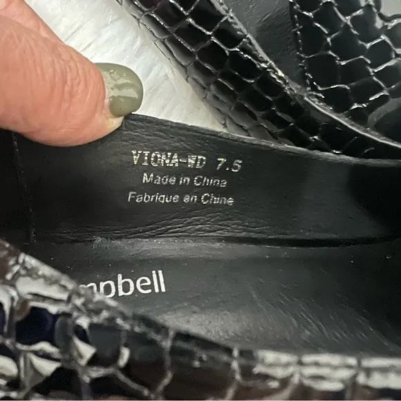 NWOT Jeffrey Campbell Viona flats black  patent Croc  Flats Slip On 7.5