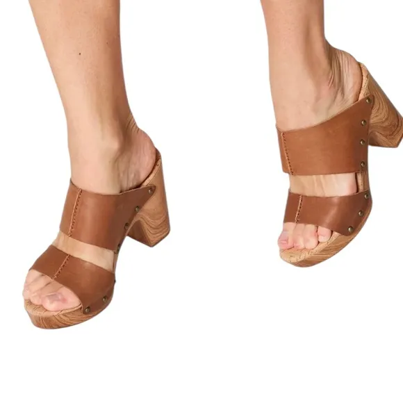 NWOT Kork-Ease Darra Platform Tan Sandals – Sz 10M