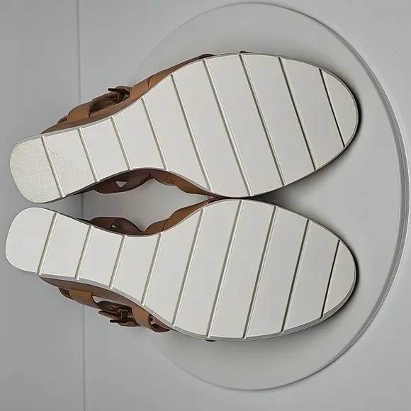 NWOT Linea Paolo High Wedge Sandals Slingback Adjustable Ankle Strap Tan 10