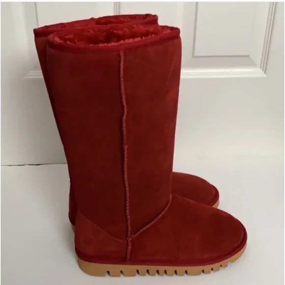 NWOT Nest Footwear Denali Suede Pull On Tall Boots
