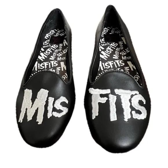 NWOT STRANGE CULT x MISFITS band Lydia slip on Flats black &amp; white goth punk  10