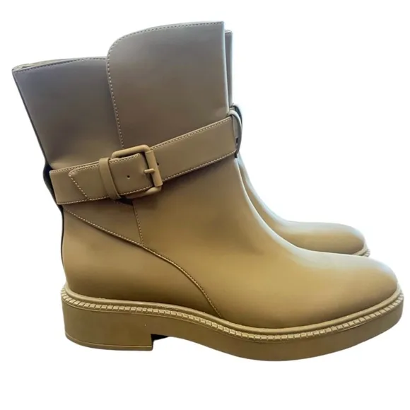 NWOT Vince Kaelyn Waterproof Pull on Boots – Sz 9