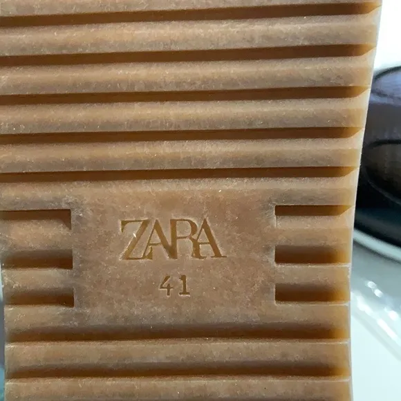 NWOT. Zara Dark Brown Embosses Sneakers. Size 10.