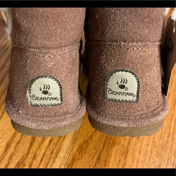 NWT Bearpaw Boots, Brown
