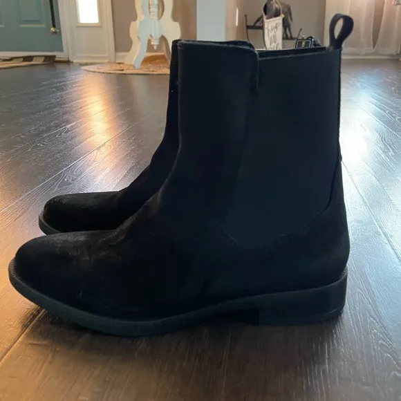 NWT EMANUELE CRASTRO Chelsea Black Italian Leather Distressed Boots Size 41 (10)