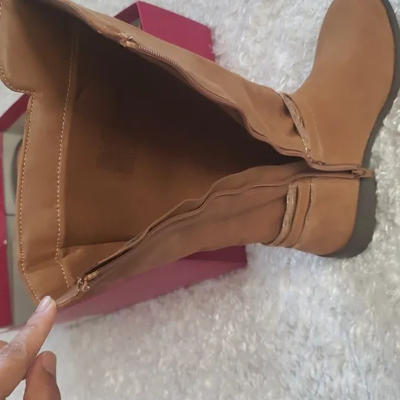 NWT Girl's Tall Boots memory foam