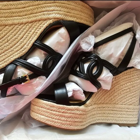 NWT Michael Kors Platform Sandals