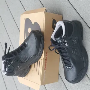 NWT New Balance Team 902 Basketball Sneakers BB902BK