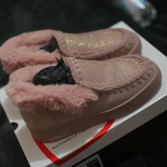NWT Pink Embellished Waterproof Faux-Fur &amp; Genuine Suede Mocassin Sneakers.