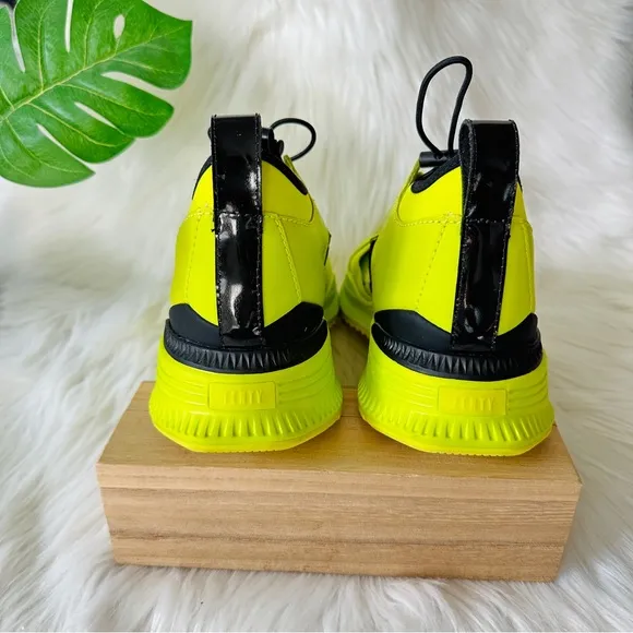 NWT PUMA Fenty by Rihanna Fenty Avid Cut-out Lime Leather Sneakers, 9.5