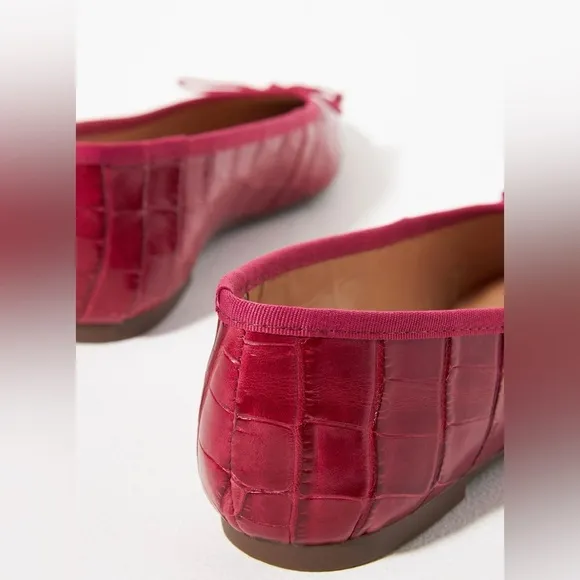 NWT Schutz Dal Flats