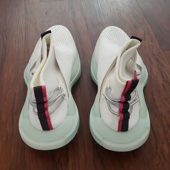 NWT Sorel White and Mint Explorer Defy Mid Mesh Sneakers Size 8.5