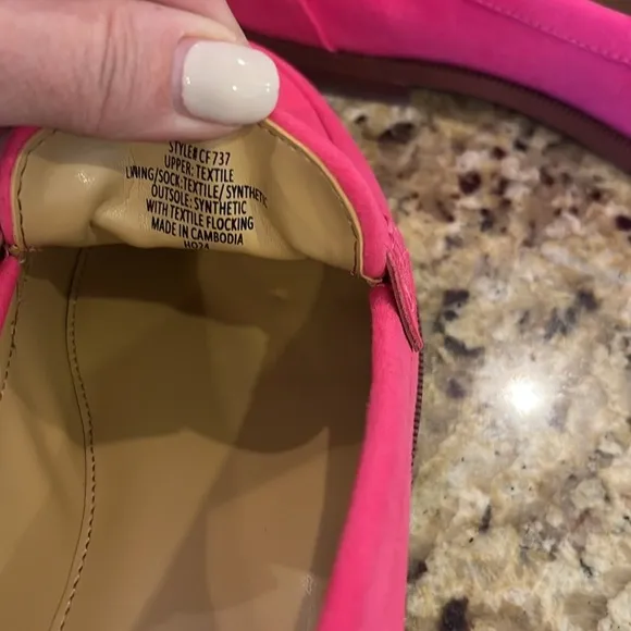 NWT STILL IN THE BOX, J.CREW, HOT PINK OR FUCHSIA BOW LOAFERS SIZE 9 WOMEN’S