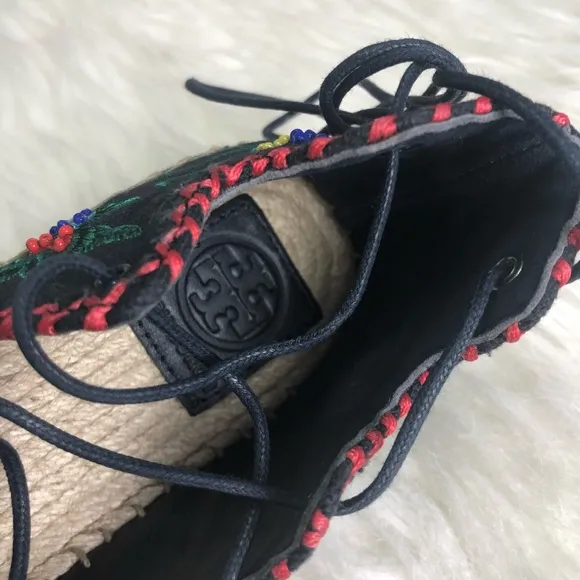 NWT Tory Burch Sonoma Embroidered Ghillie Flats