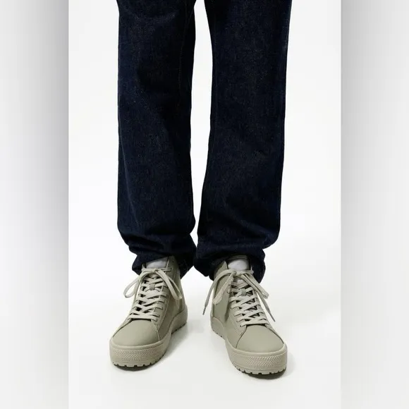 NWT. Zara Man Light Green High Rubber Sneakers. Size 10.