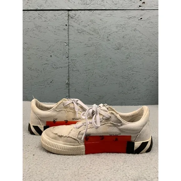 Off-White Vulcanized Low Canvas Sneakers Size 37 White Black Arrows Stripe Sole