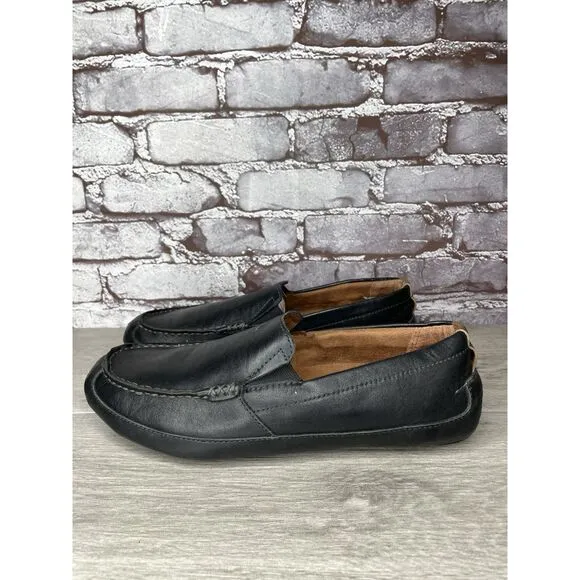 Olukai Akepa Moc Slip On Loafers Men's size 10.5 Black Leather